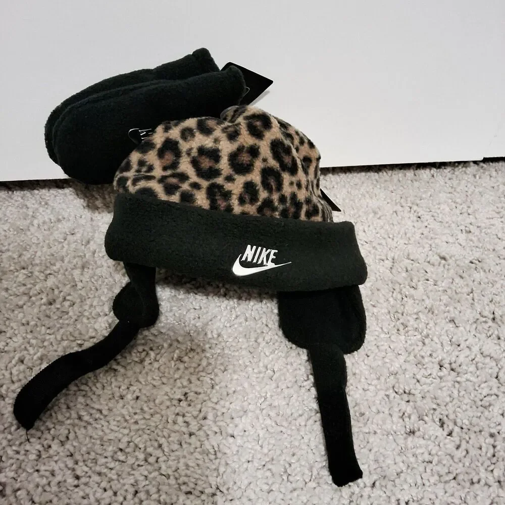 Nike Infant Toddler Girls Trapper Hat & Mittens 2 Piece Set Leopard New w/ Tags